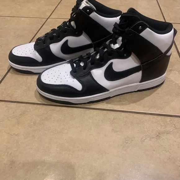 Excellent condition! Mens high top Nike Dunks size 10 - Picture 6 of 7